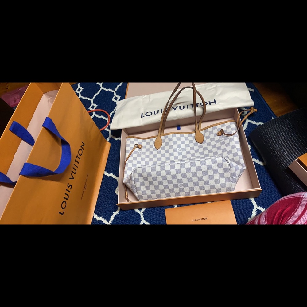 Louis Vuitton Neverful MM white